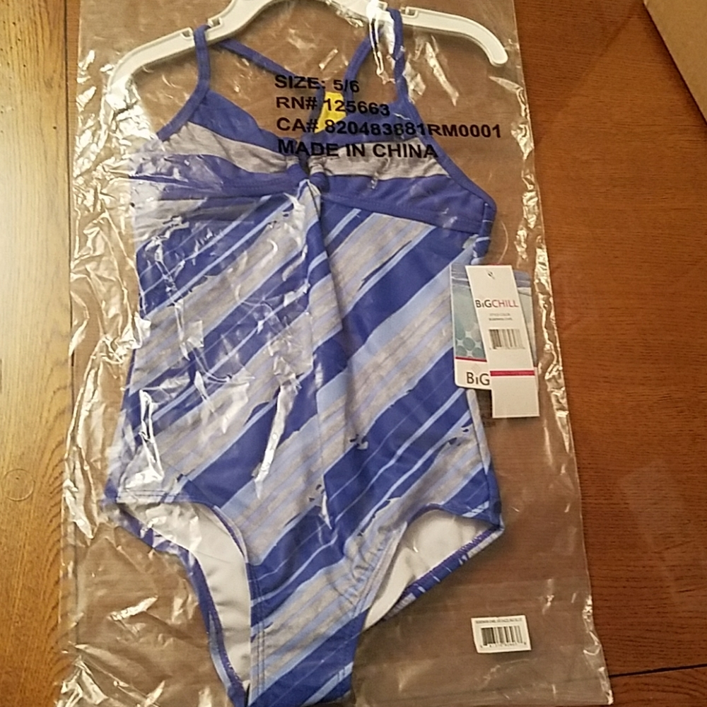 New with tag girls one piece swimsuit